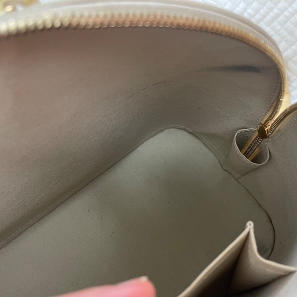 Louis Vuitton (Blanc Corail color) Alma GM Monogram Bag (from 2011) - Picture 15 of 16